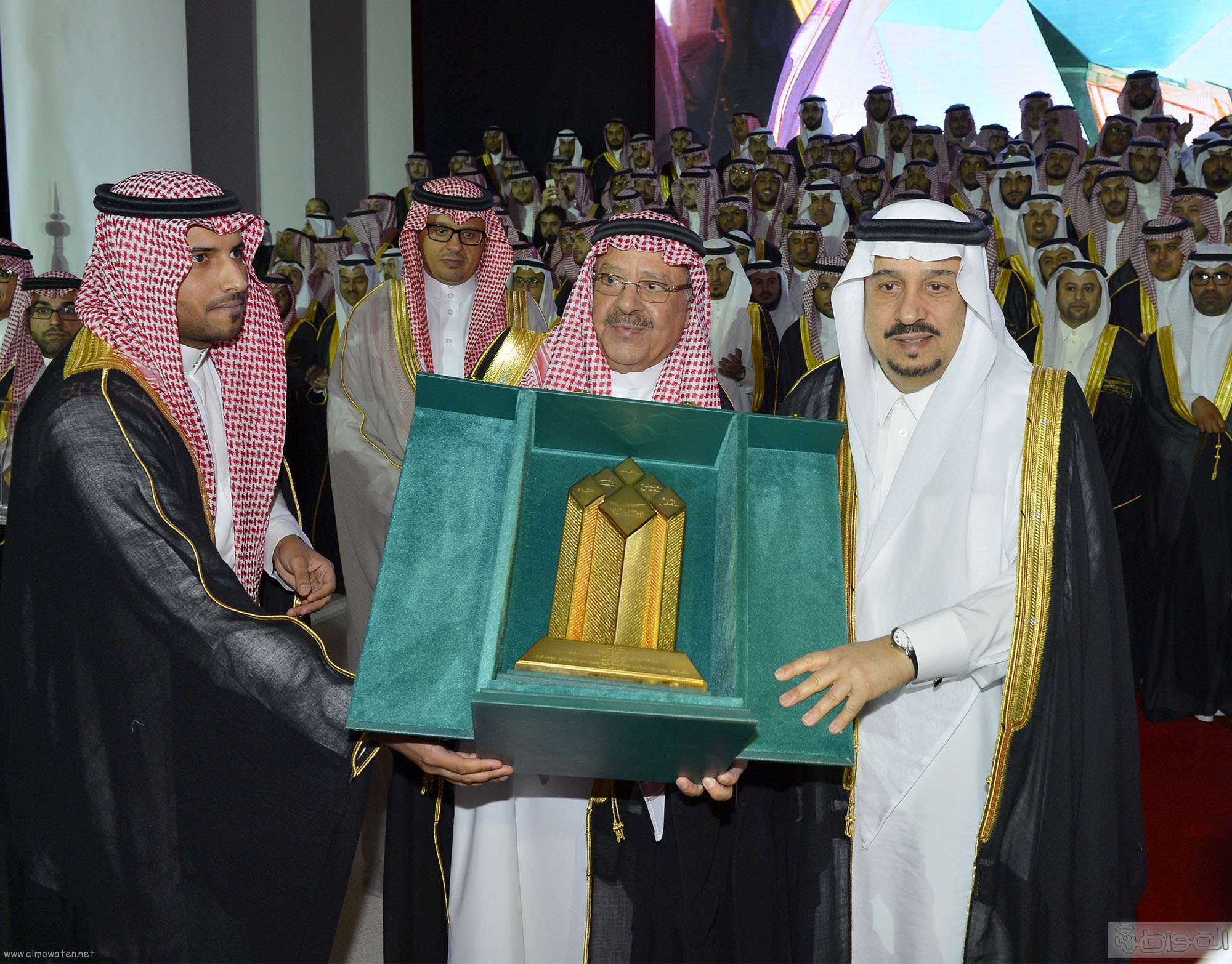امير الرياض يرعى تخريج طلاب جامعة دار العلوم (14)