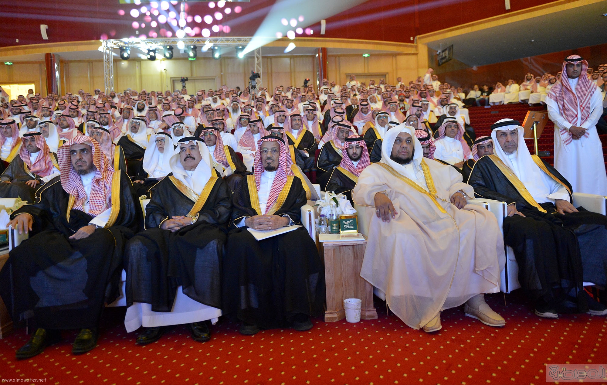 امير الرياض يرعى تخريج طلاب جامعة دار العلوم (6)