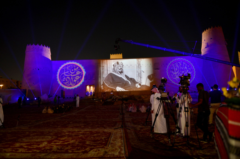 امير الرياض يشارك احتفالات الرياض ‫(338816197)‬ ‫‬