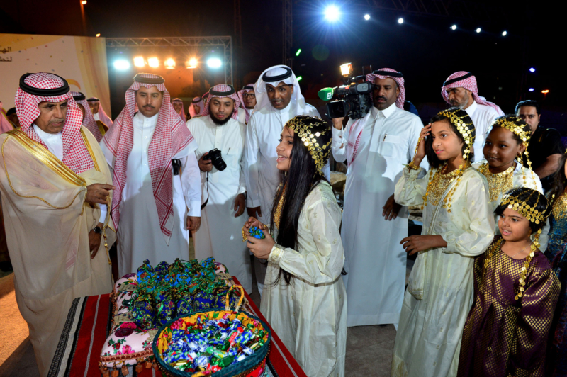امير الرياض يشارك احتفالات الرياض ‫(338816200)‬ ‫‬