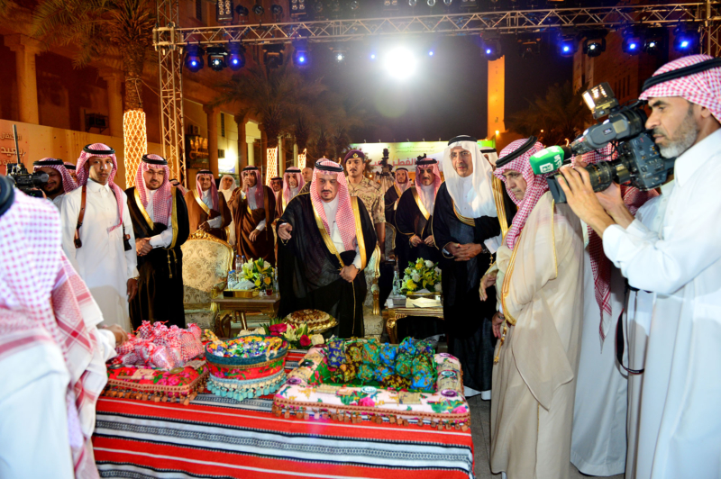 امير الرياض يشارك احتفالات الرياض ‫(338816202)‬ ‫‬