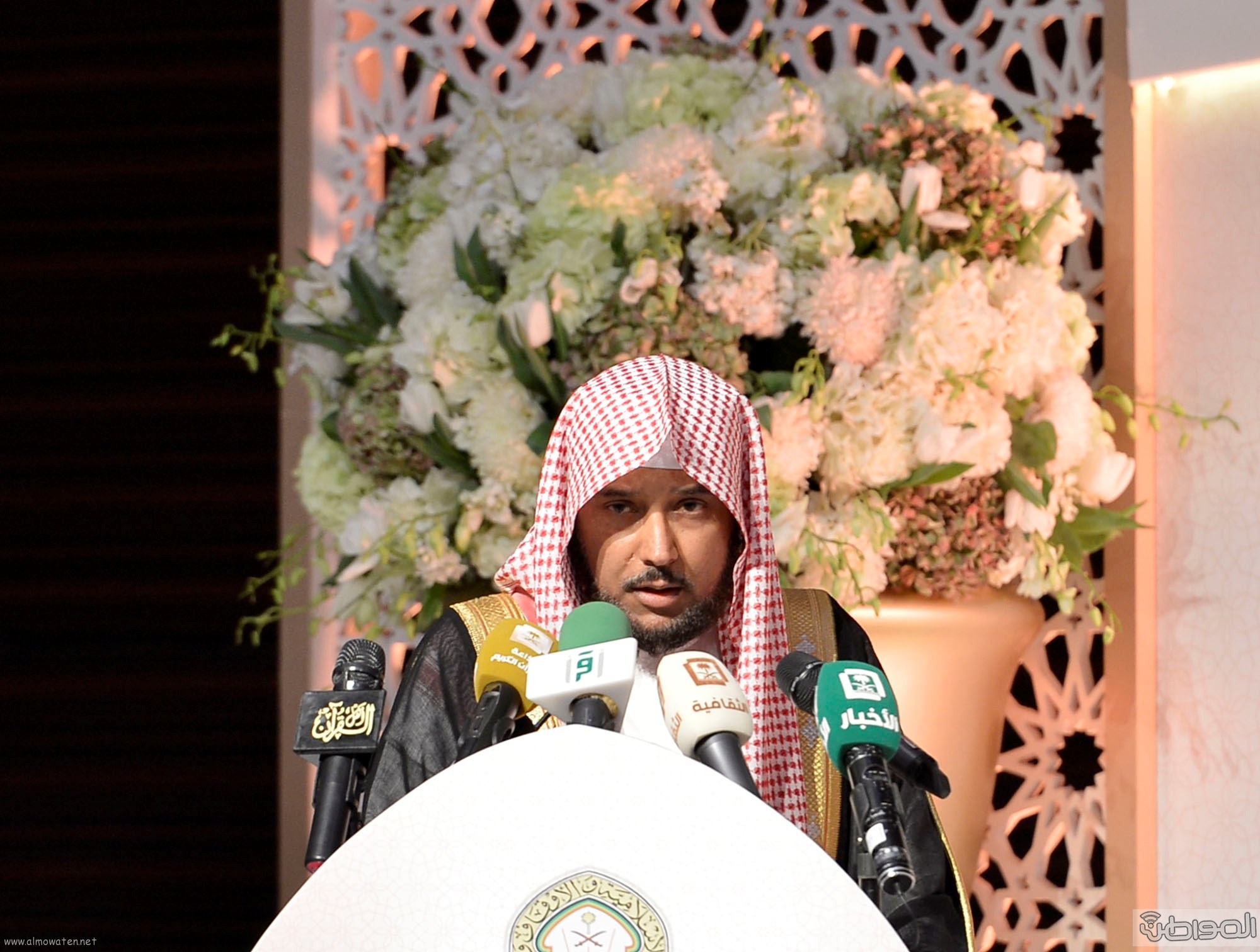 امير منطقة الرياض يرعى حفل اختتام مسابقة جائزة الملك سلمان لحفظ القران الكريم (12)