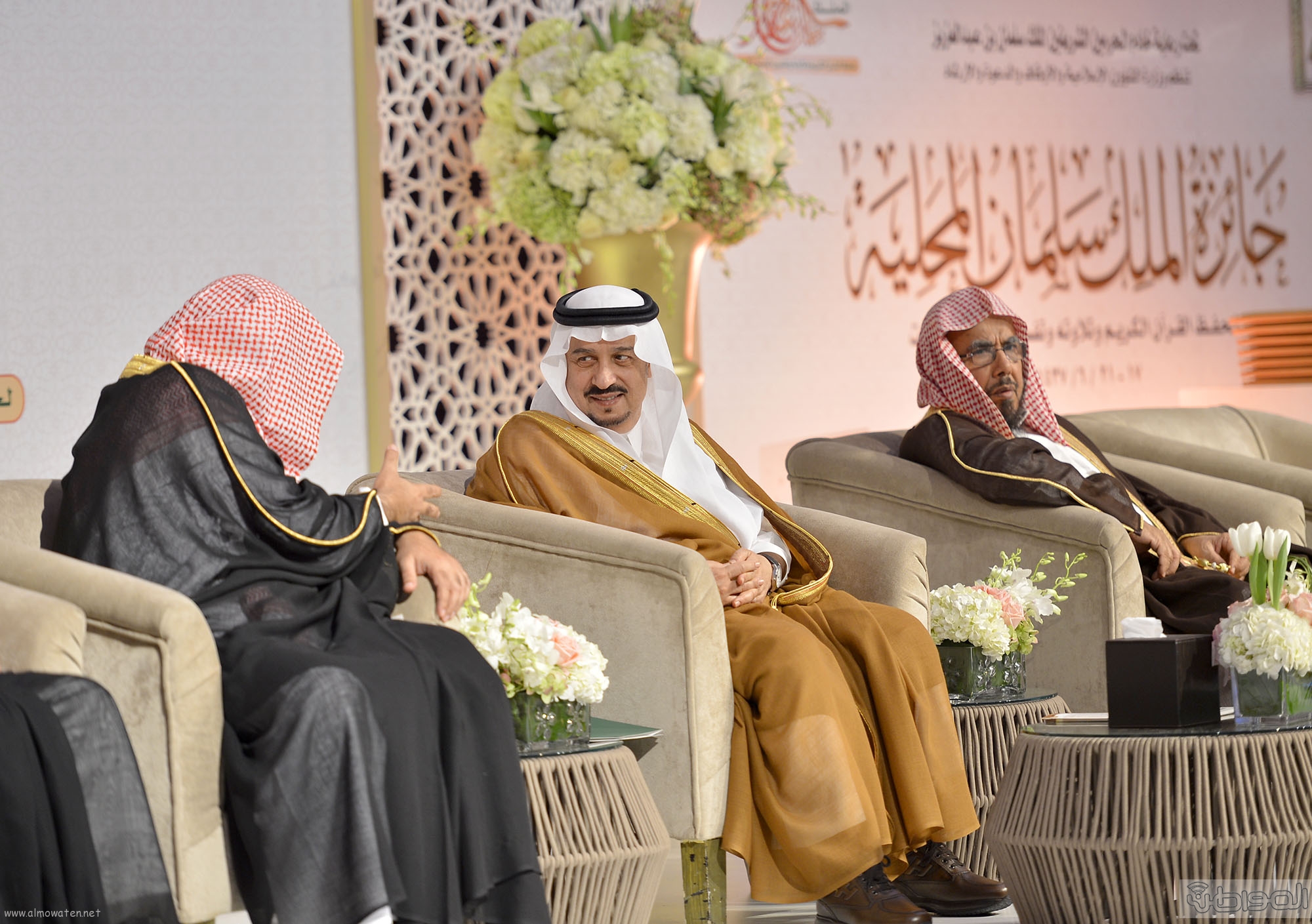 امير منطقة الرياض يرعى حفل اختتام مسابقة جائزة الملك سلمان لحفظ القران الكريم (16)