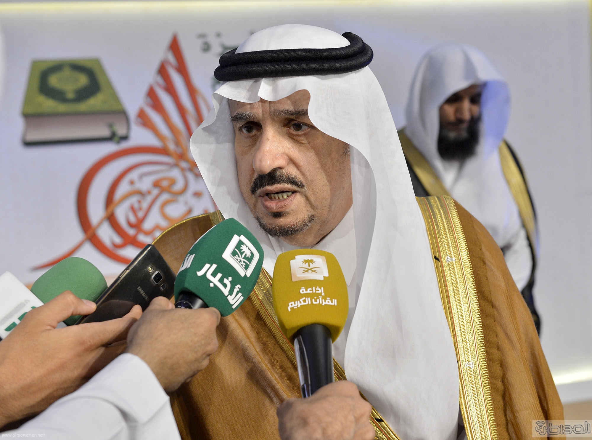 امير منطقة الرياض يرعى حفل اختتام مسابقة جائزة الملك سلمان لحفظ القران الكريم (28)