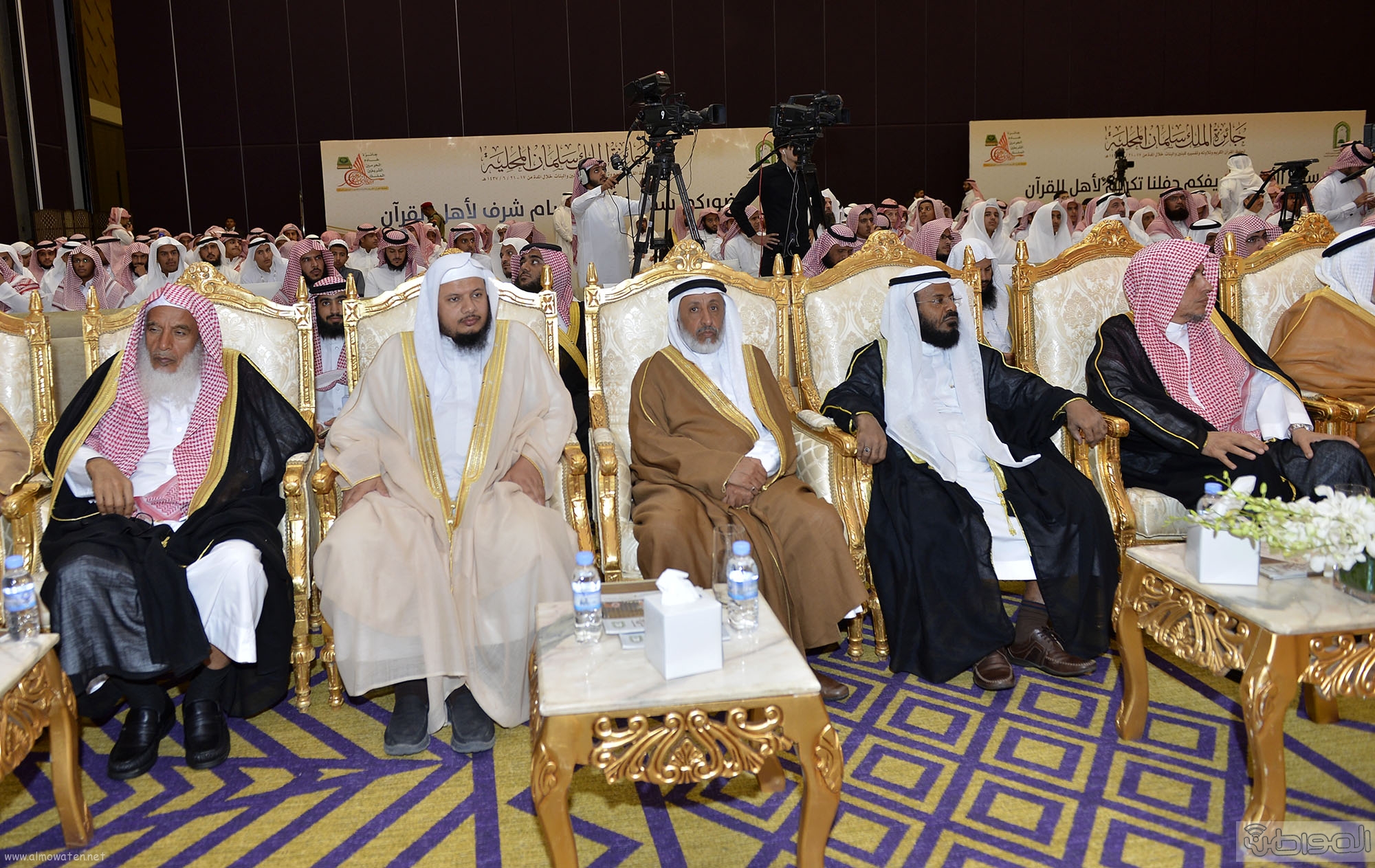 امير منطقة الرياض يرعى حفل اختتام مسابقة جائزة الملك سلمان لحفظ القران الكريم (4)