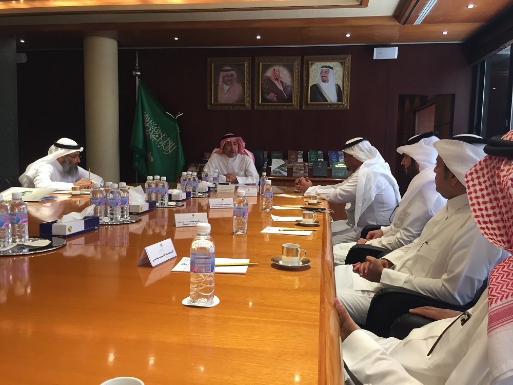 امين مدينة الرياض يستقبل مدير عام فرع وزارة العمل بمنطقة الرياض للتباحث حول الاعمال المشتركة  (5)