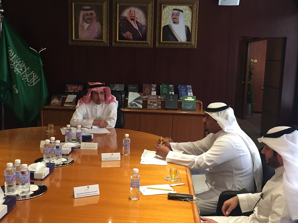 امين مدينة الرياض يستقبل مدير عام فرع وزارة العمل بمنطقة الرياض للتباحث حول الاعمال المشتركة  (6)
