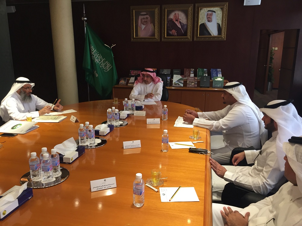 امين مدينة الرياض يستقبل مدير عام فرع وزارة العمل بمنطقة الرياض للتباحث حول الاعمال المشتركة  (7)