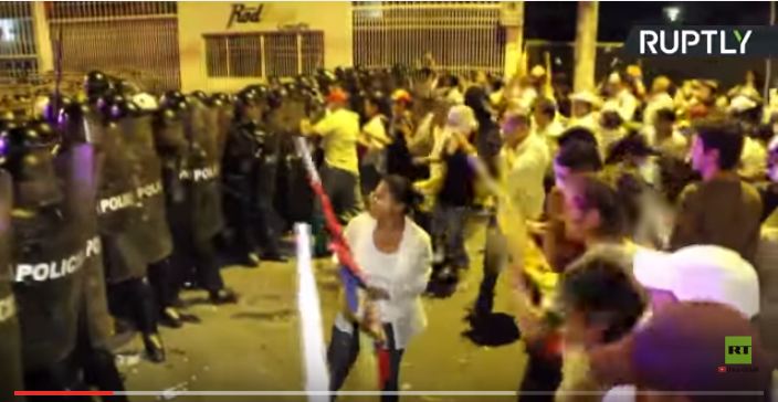 اشتباكات بين الشرطة والمعارضة بعد الانتخابات الرئاسية في الإكوادور