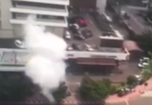 بالفيديو.. شاهد لحظة وقوع انفجارات العاصمة الإندونيسية #جاكارتا