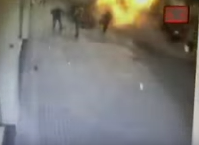 ثلاثة مقاطع فيديو ترصد اللحظات الأولى لتفجير #إسطنبول