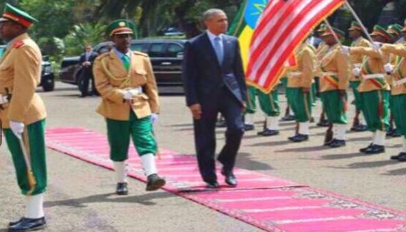 بالصور.. أقدام أوباما في أثيوبيا تثير ضجة على تويتر