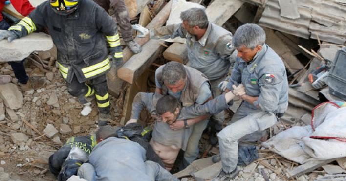 اِرتفاع ضحايا زلزال إيطاليا إلى 267 شخصاً