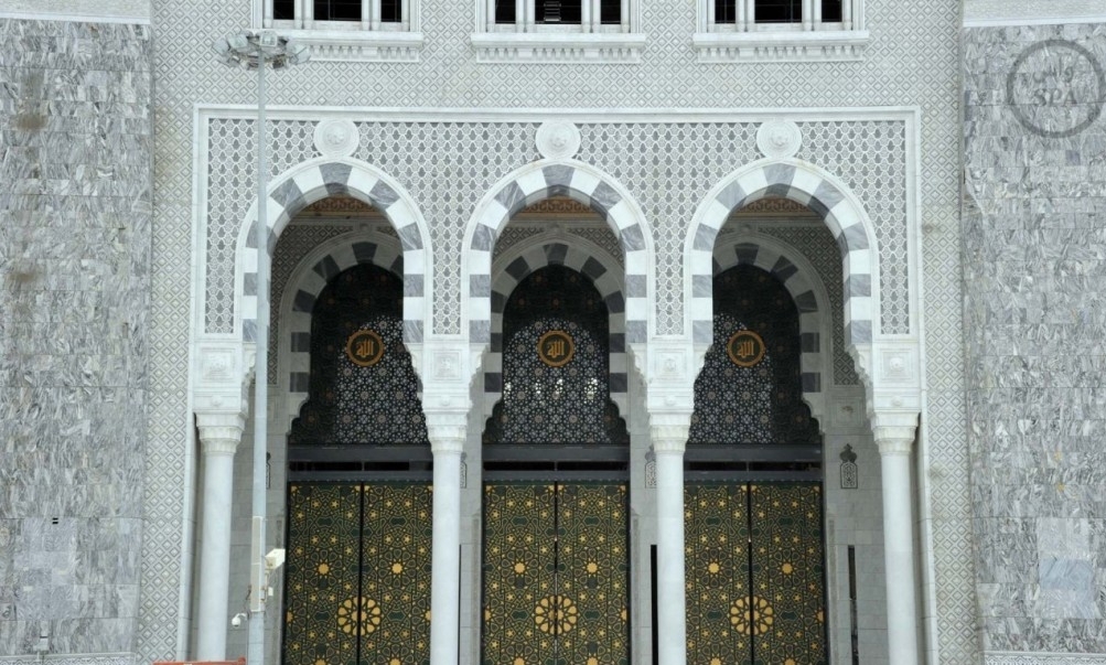 فتح باب الملك عبدالعزيز بالمسجد الحرام في رمضان