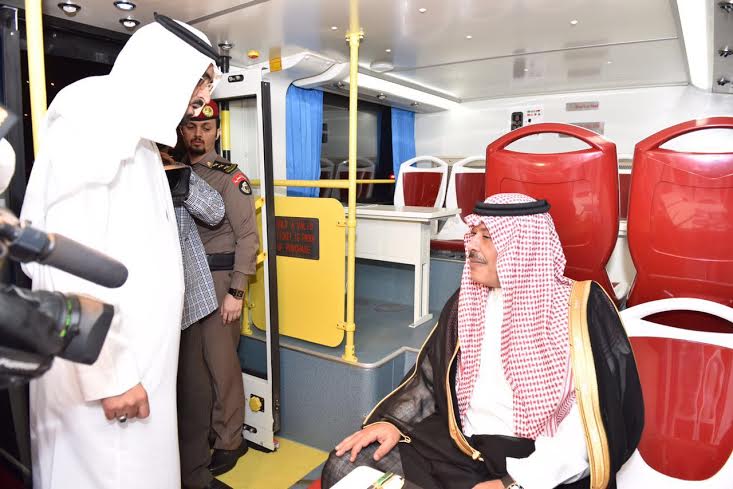بالصور.. أمير الباحة يدشن مُبادرة “الباص السياحيّ”‎