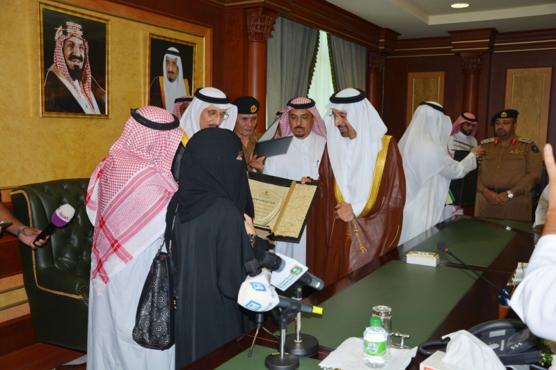 بالصور.. شاهد تكريم من ساهموا بإنقاذ مرضى #مستشفى_جازان_العام