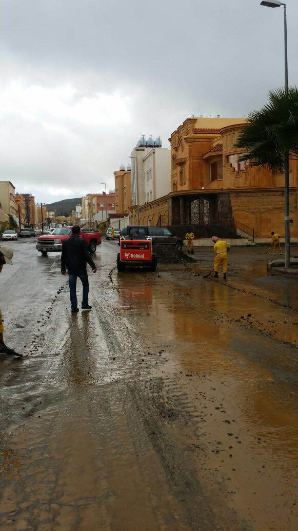 بالصور.. مدني #عسير هذه حصيلة الحوادث المصاحبة لأمطار الأربعاء (7)