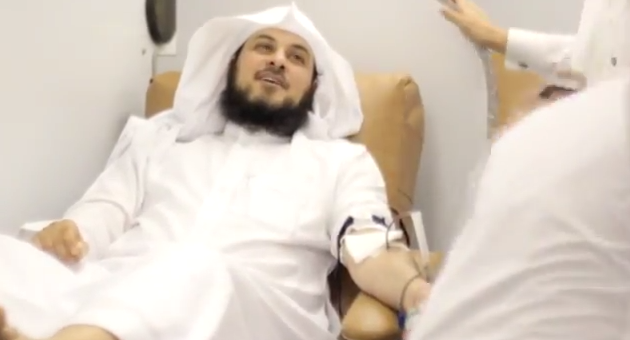 بالفيديو… الشيخ العريفي يدعو للممثل خالد سامي بالمغفرة