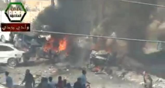 بالفيديو.. 130 قتيلاً أو جريحاً في تفجير سيارة بريف دمشق