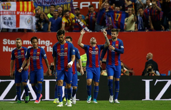 بالفيديو.. برشلونة ينتصر على ألافيس ويحقق بطولة كأس إسبانيا
