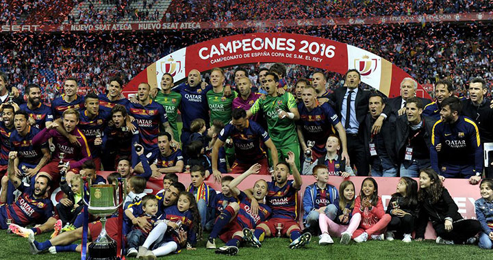 كيف احتفلت الصحافة بتتويج برشلونة بلقب كأس ملك إسبانيا؟
