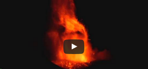 ثوران بركان “إتنا” يتحول إلى مشهد في غاية الجمال