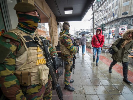 الجيش والشرطة في #بلجيكا يبدآن عملية ضد الإرهاب بوسط #بروكسل