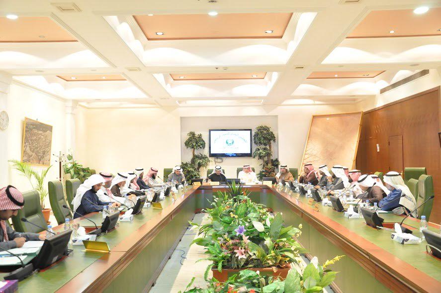 سكان الرياض يناقشون مشكلة الحفريات مع المجلس البلدي غداً