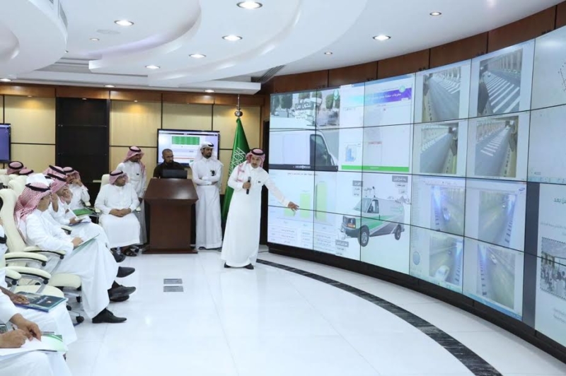 بلدي الرياض يواجه السيول بـ200 صهريج لشفط المياه و340 مضخة 4
