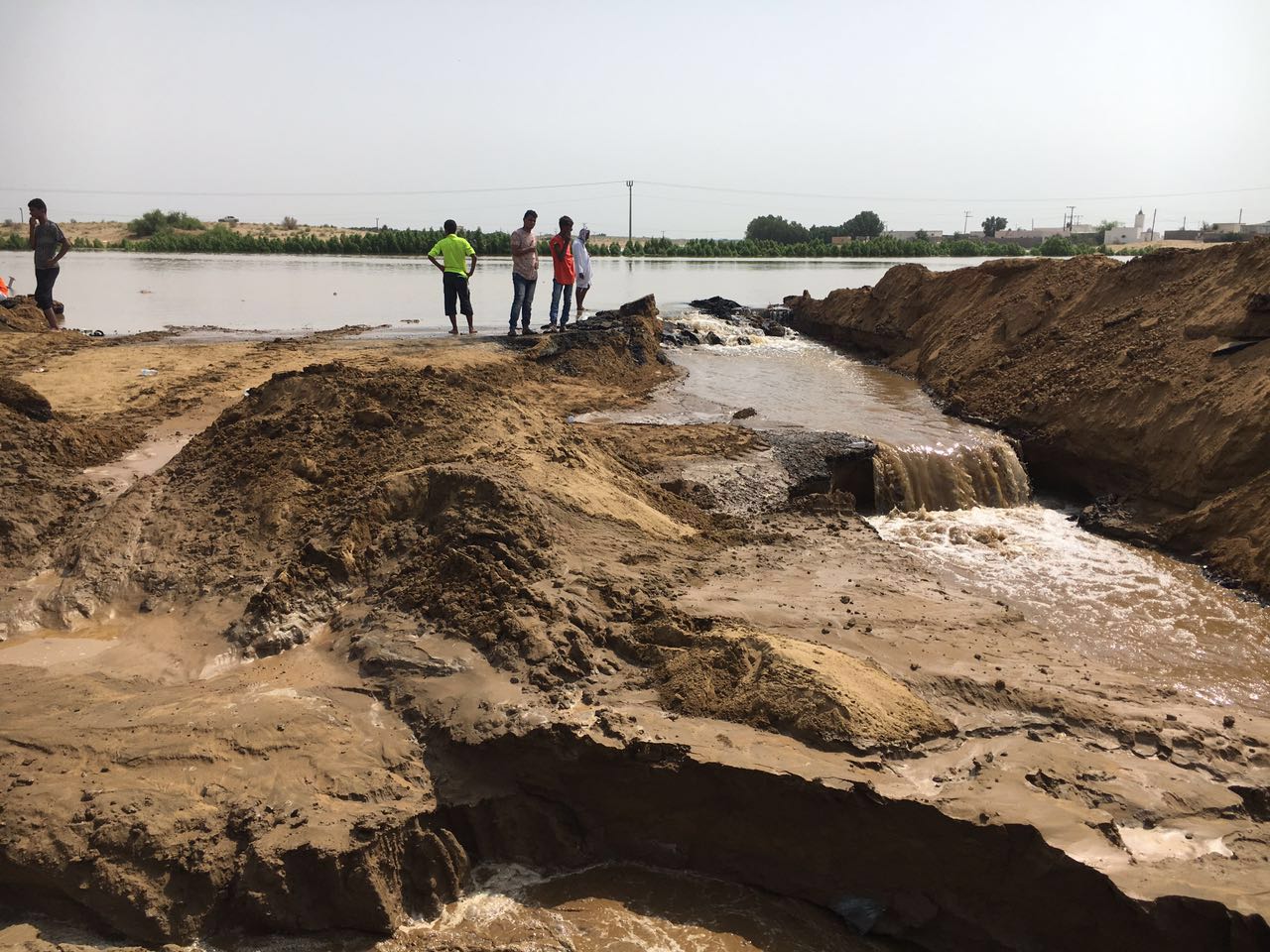  بلدية وبلدي الجعافرة وجهات أخرى ينقذون قرى الساحل من الغرق