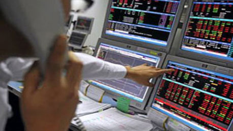 الأسهم البريطانية تغلق على انخفاض طفيف