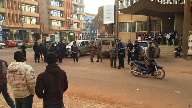 طرد آخر صحفيين فرنسيين من بوركينا فاسو