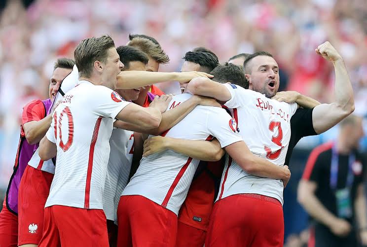 بولندا تفوز على أيرلندا الشمالية ‫(359361742)‬ ‫‬