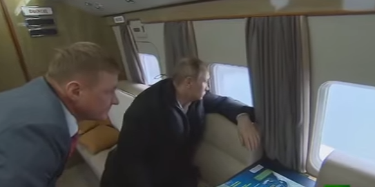 بالفيديو.. بوتين يرصد من الجو مشروع ربط القرم بروسيا