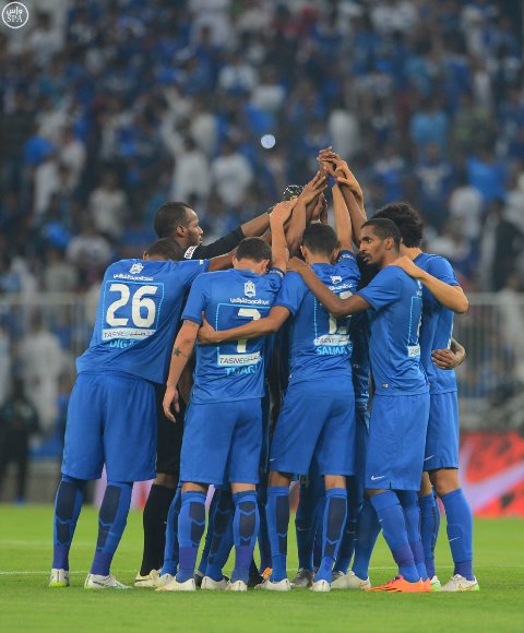 الهلال يتأهل إلى دور نصف النهائي لدوري أبطال آسيا لكرة القدم بعد تعادله مع لخويا القطري بهدفين لكل منهما ضمن إياب ربع النهائي للمسابقة.
