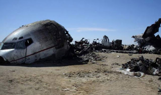 مقتل العشرات في تحطم طائرة جزائرية