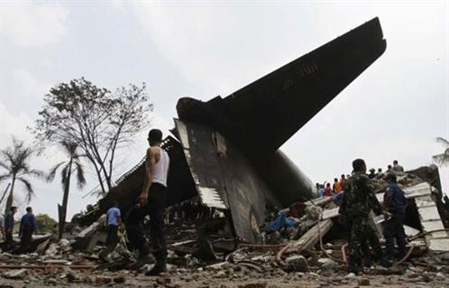 تحطم طائرة إندونيسية تحمل 54 راكباً