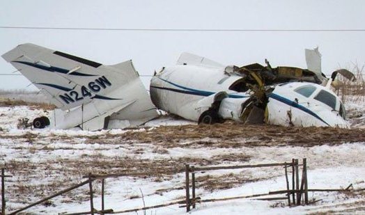 بالصور.. مقتل وزير كندي سابق وزوجته في حادث تحطم طائرة