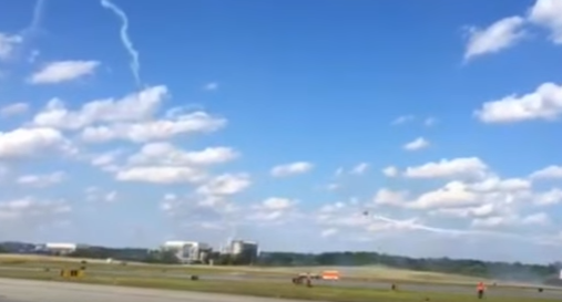 شاهد لحظة تحطم طائرة أوكرانية في الهواء