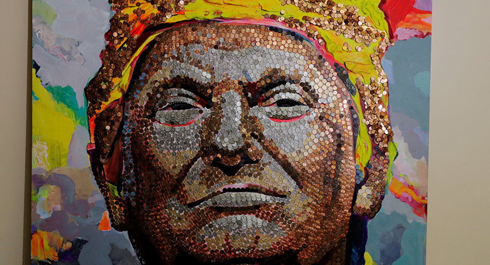 لوحه فنية تجسد وجه ترامب بالعملة المعدنية