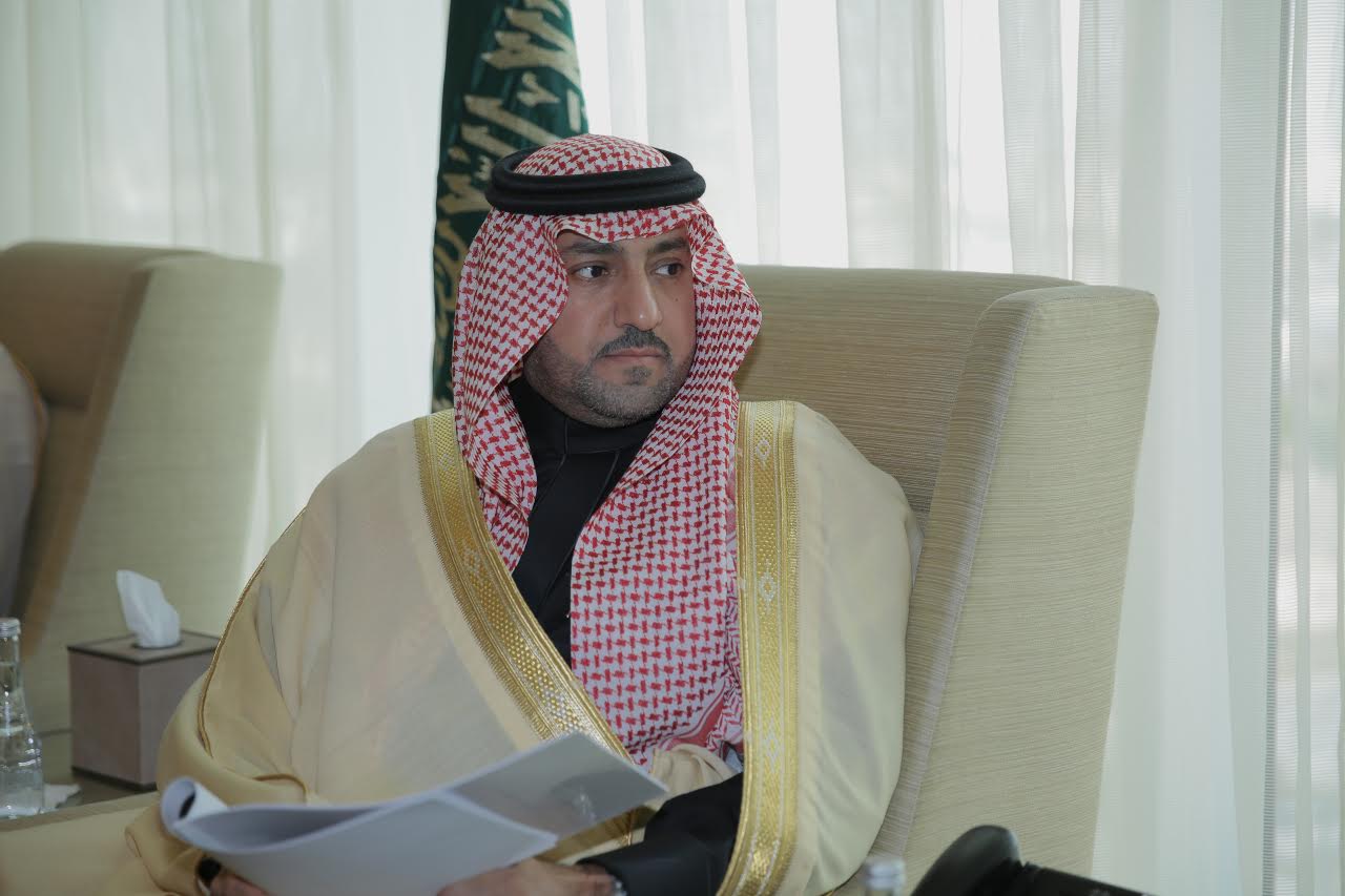 تركي بن عبدالله يناقش دعم مشاريع الشباب مع رئيس البنك الإسلامي للتنمية