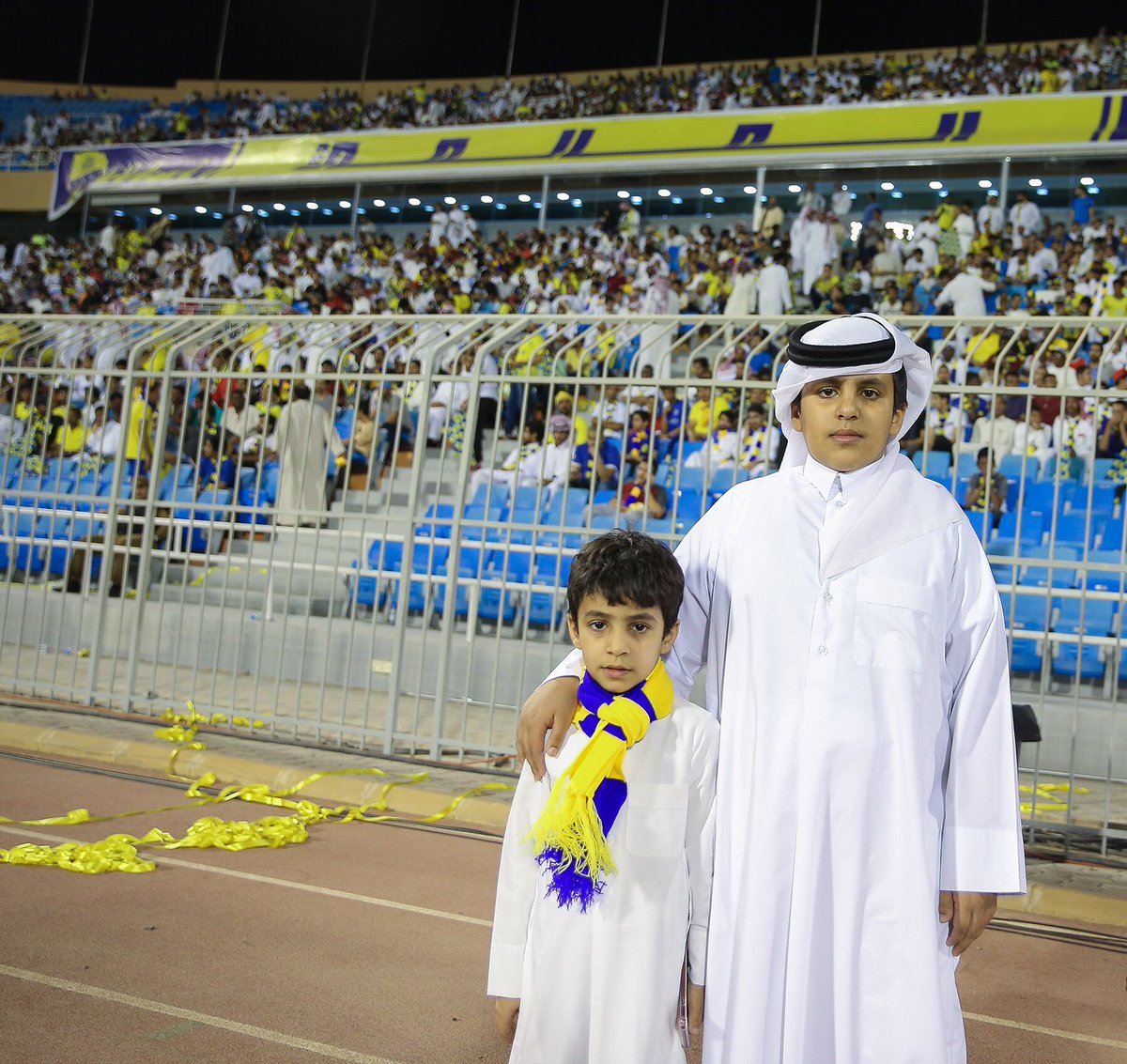 ابنا البطل عبدالرحمن الشهراني يخطفان الأضواء قبل ديربي الهلال والنصر