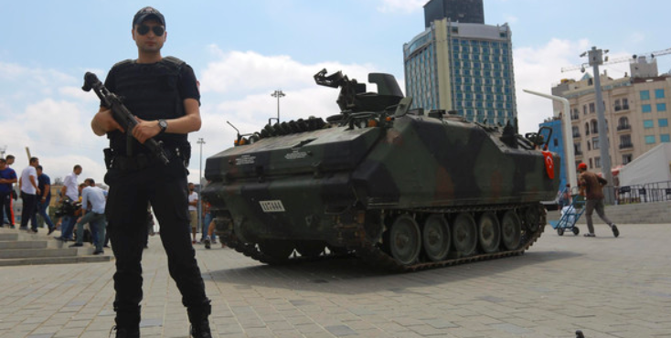 تركيا تسرح 8 آلاف شرطي بعد الانقلاب الفاشل