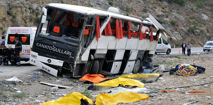 مقتل وإصابة 55 شخصًا في حادث سير وسط تركيا