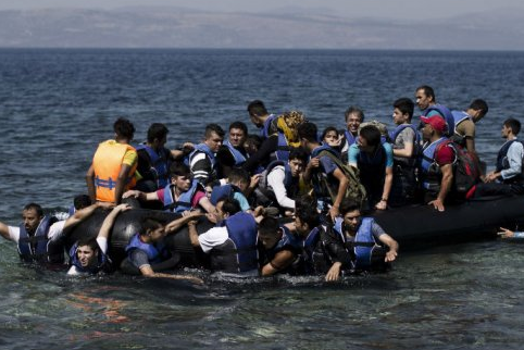 احتجاجات في اليونان لعزمها ترحيل لاجئين لتركيا
