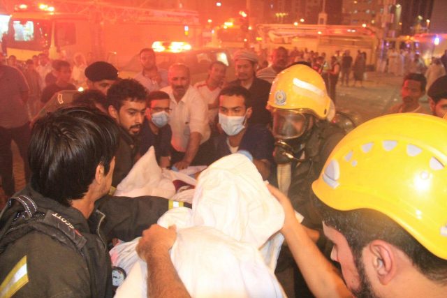 حريق بأحد فنادق الحجيج بـ #مكة وإخلاء 1028 حاجاً آسيوياً