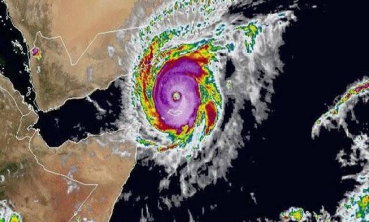 إعصار جديد يتكون في بحر العرب وينذر بتجدد أخطار (تشابالا)