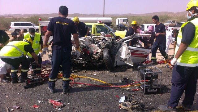 ‏‫مصرع 3 أشخاص وإصابة آخر في حادث تصادم بطريق “الرياض – خميس مشيط”
