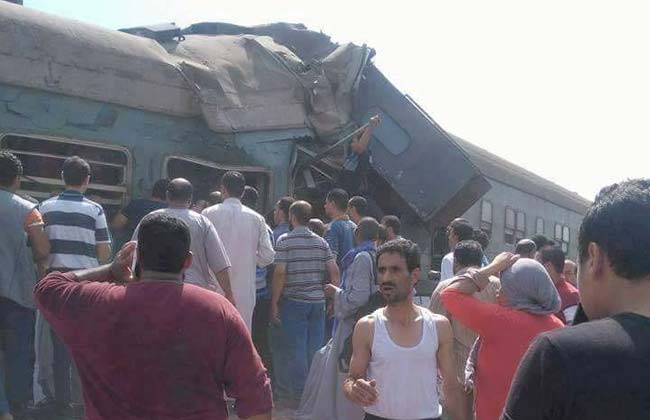 بالفيديو والصور.. لقطات مؤثرة من تصادم قطاري الإسكندرية