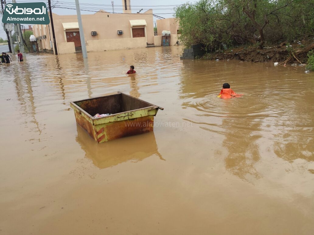 بالصور.. أمطار جازان تداهم المنازل وتسبب انهيارات للطرقات